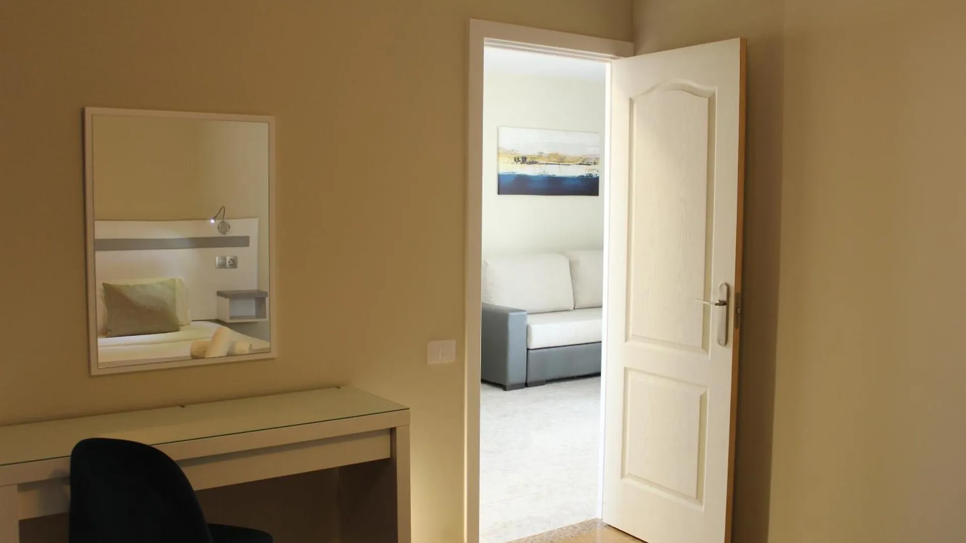 Апарт-отель Apartamentos Fayna Плайя-дель-Инглес